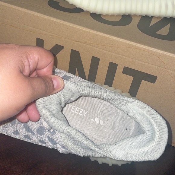Yeezy YZY 350 V2 CMPCT Size 10 - Picture 7 of 12